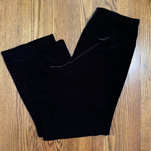 Chico's Travelers Women's Black Velvet Velour Wide Leg Pants Size 2R or US 12 - Picture 1 of 8
